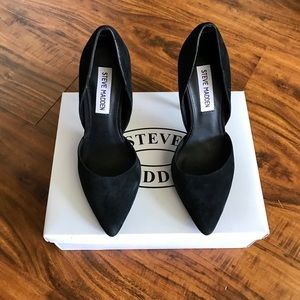 Steve Madden Suede Pumps